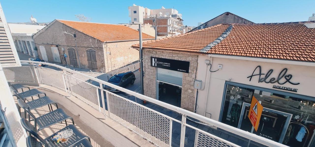 Bee Hostel Пафос Екстериор снимка